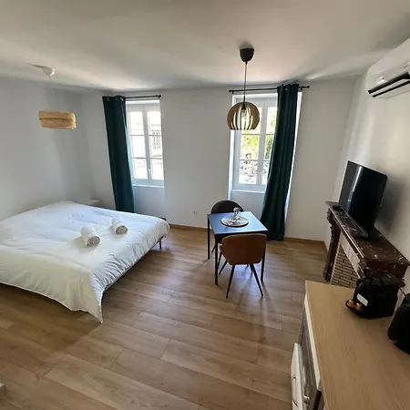 Comme A La Maison